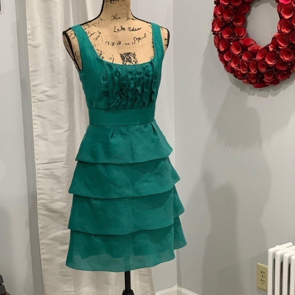 Max and Cleo green tiered sleeveless dress size 4